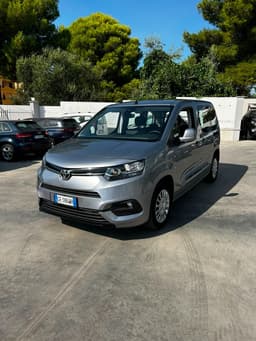 Toyota Proace Verso 1.5D L0 D Lounge 1